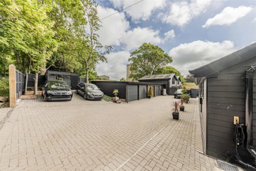 Bungalow - Detached Photo 2