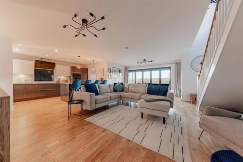 House - Detached Main Photo