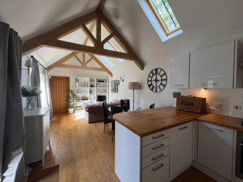 House - Detached Photo 2