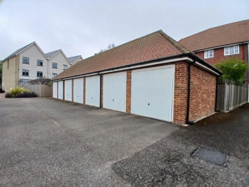 House - Townhouse Main Photo