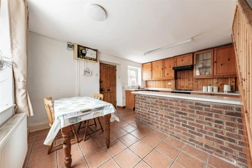 House - Terraced Main Photo