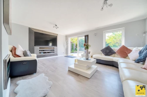 House - Detached Main Photo