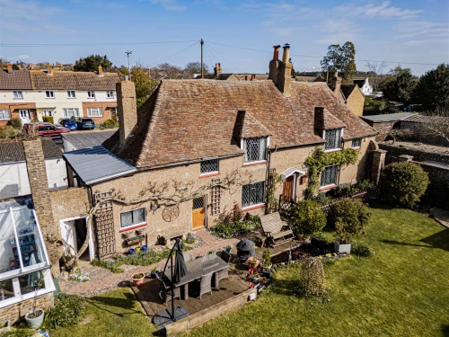 House - Semi-Detached Photo 2