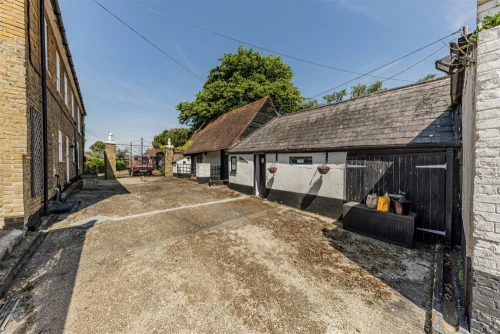 House - Detached Main Photo