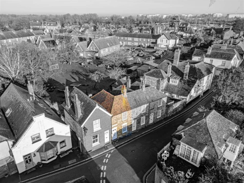 House - Terraced Main Photo