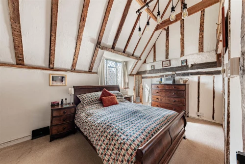 House - Semi-Detached Main Photo