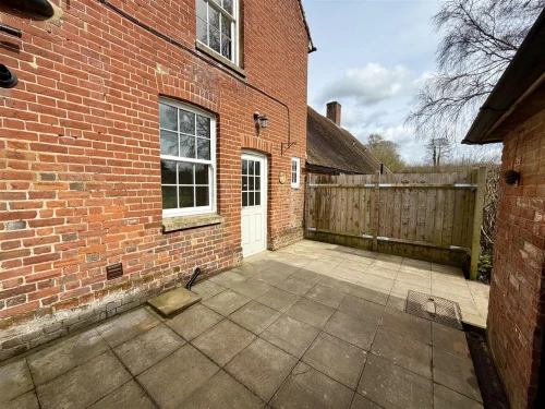 House - Terraced Main Photo