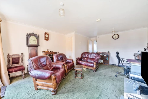 House - Link Detached Photo 3