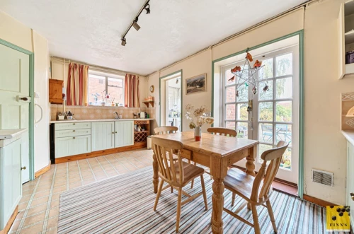 House - Detached Main Photo