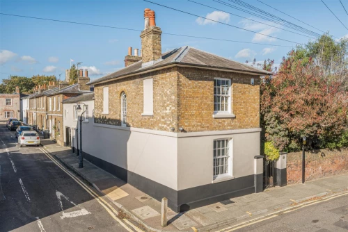 House - Townhouse Main Photo