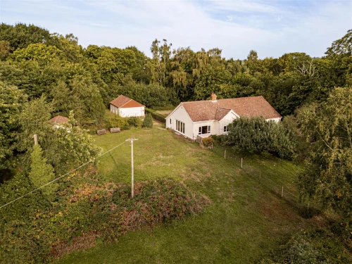 Bungalow - Detached Main Photo