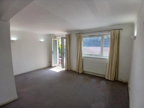 House - Townhouse Main Photo