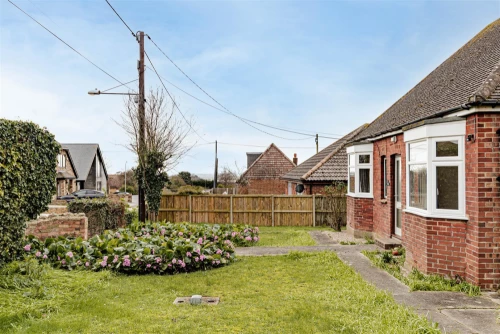 Bungalow - Detached Main Photo