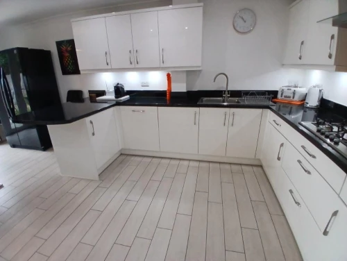 House - Townhouse Main Photo