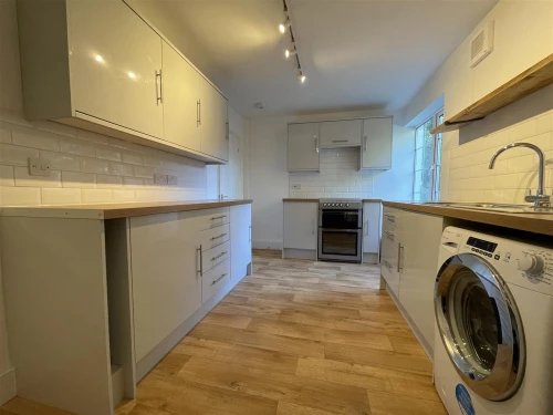 House - Semi-Detached Photo 3