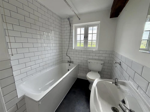 House - Terraced Photo 4