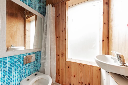 House - Semi-Detached Main Photo