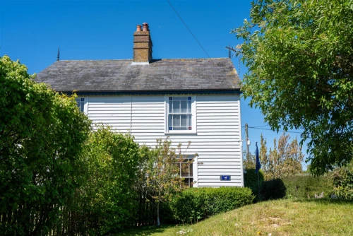 House - Semi-Detached Main Photo