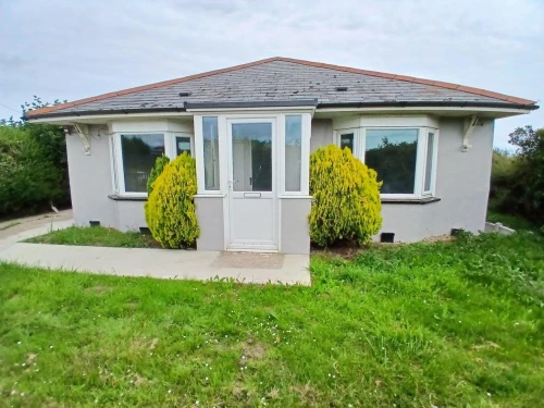 Bungalow - Detached Main Photo