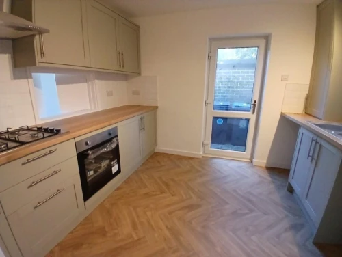 Bungalow - Detached Photo 2