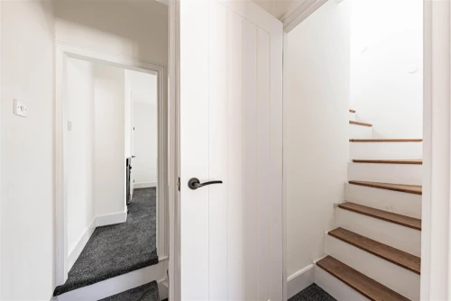 House - Terraced Main Photo