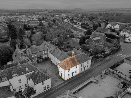 House - Terraced Main Photo
