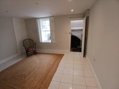 House - Terraced Main Photo