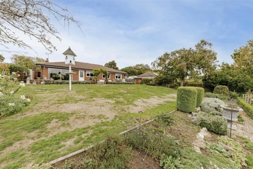 Bungalow - Detached Main Photo