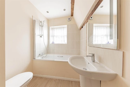 House - Terraced Main Photo