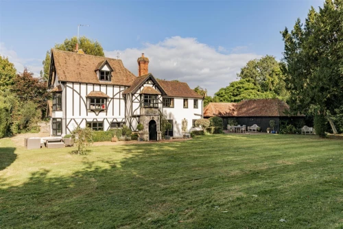 House - Detached Photo 2