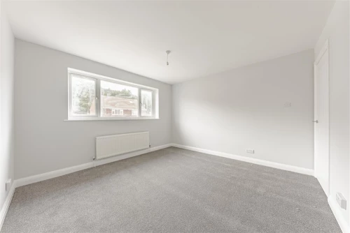 House - Semi-Detached Main Photo