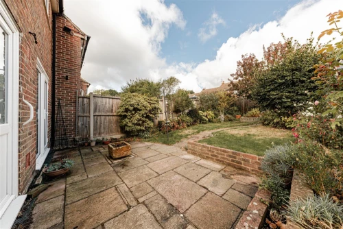 House - End Terrace Main Photo