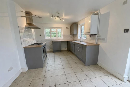 House - Terraced Main Photo