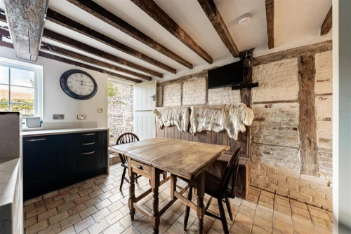 House - Terraced Main Photo
