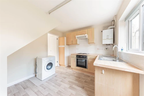 House - Terraced Main Photo