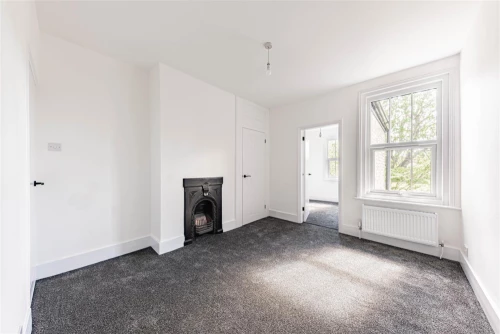 House - Terraced Main Photo