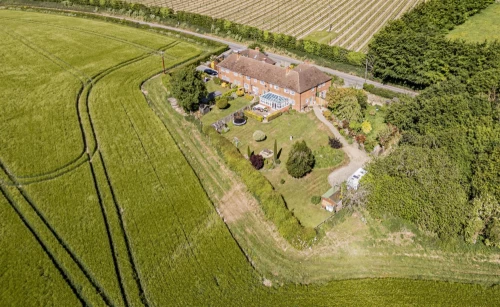 House - Terraced Main Photo