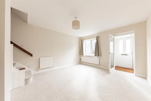 House - Terraced Photo 2