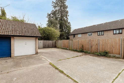 House - Terraced Main Photo