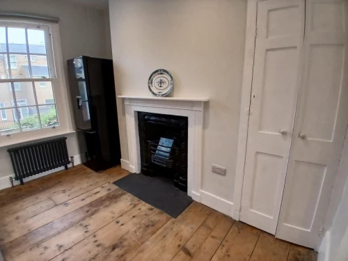 House - Terraced Main Photo