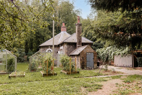 Bungalow - Detached Main Photo