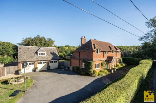 House - Detached Main Photo