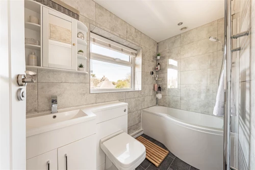 House - Semi-Detached Main Photo