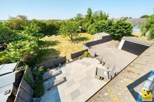 House - Detached Main Photo