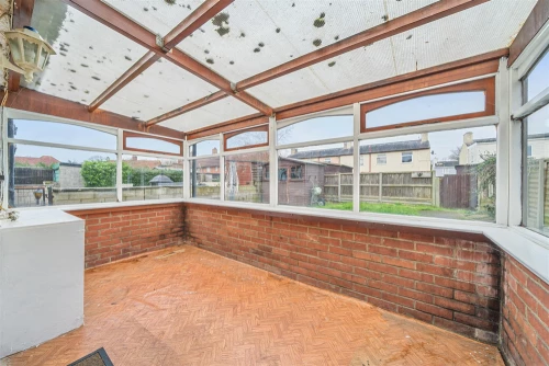 House - Semi-Detached Main Photo