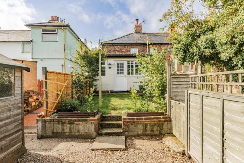 House - End Terrace Main Photo