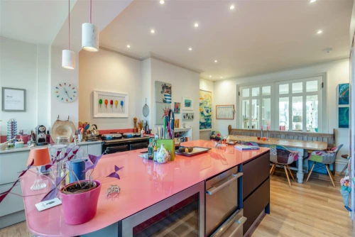 House - Semi-Detached Main Photo