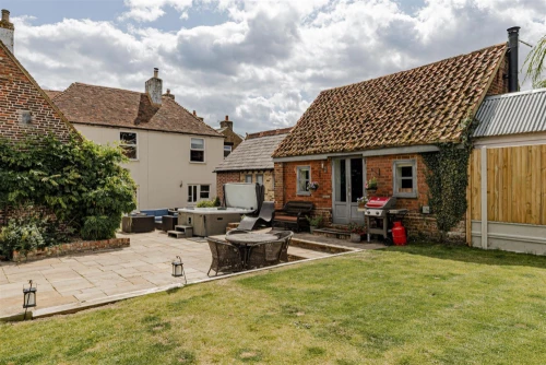 House - Detached Main Photo