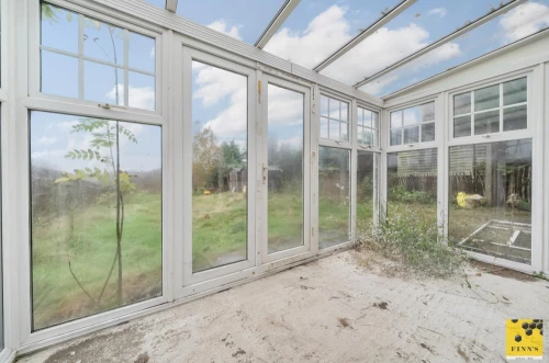 Bungalow - Detached Photo 2