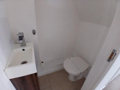 House - Semi-Detached Main Photo